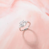 Load image into Gallery viewer, 3.5CT Cushion Cut VVS1 Moissanite Engagement Ring 